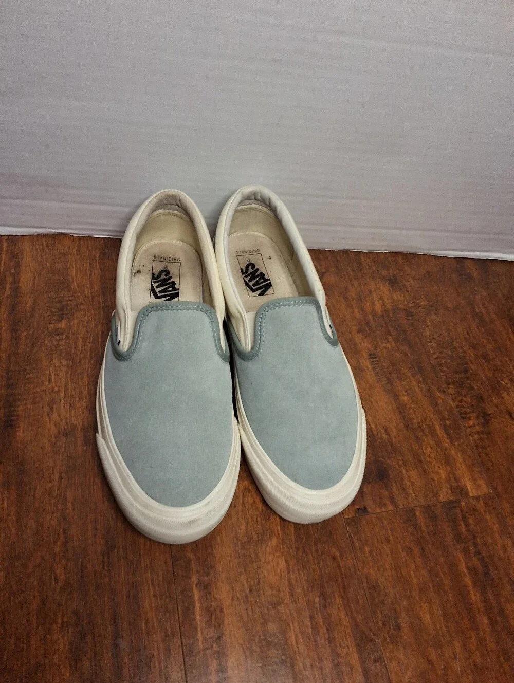 Vans very good